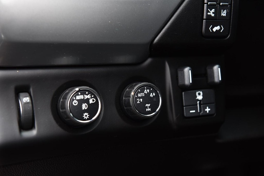 Chevrolet Tahoe Vehicle Full-screen Gallery Image 12