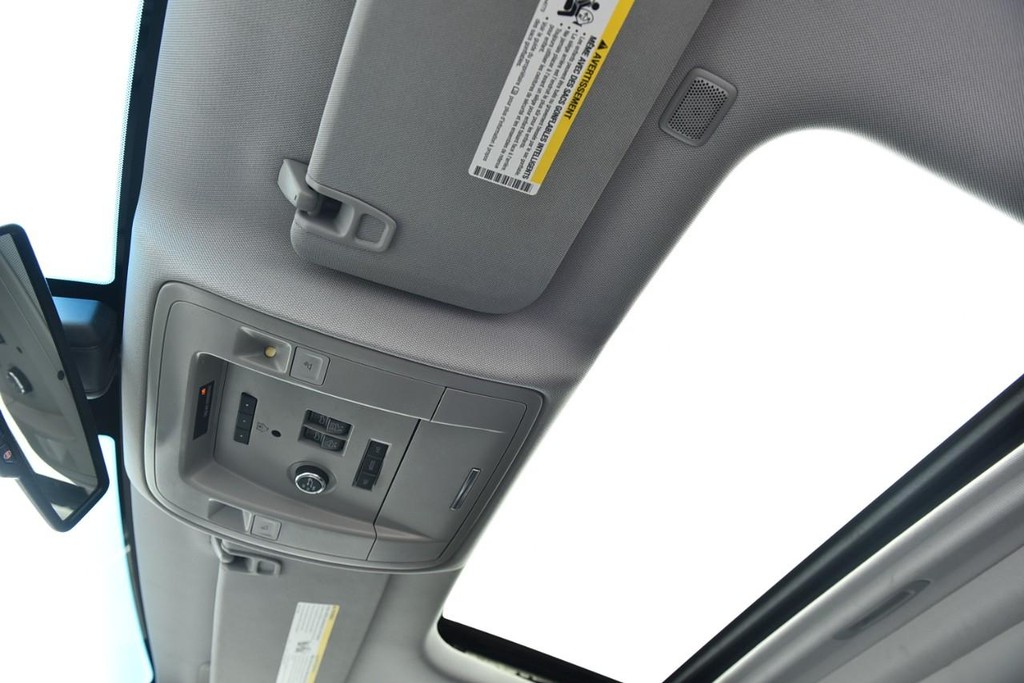 Chevrolet Tahoe Vehicle Full-screen Gallery Image 24