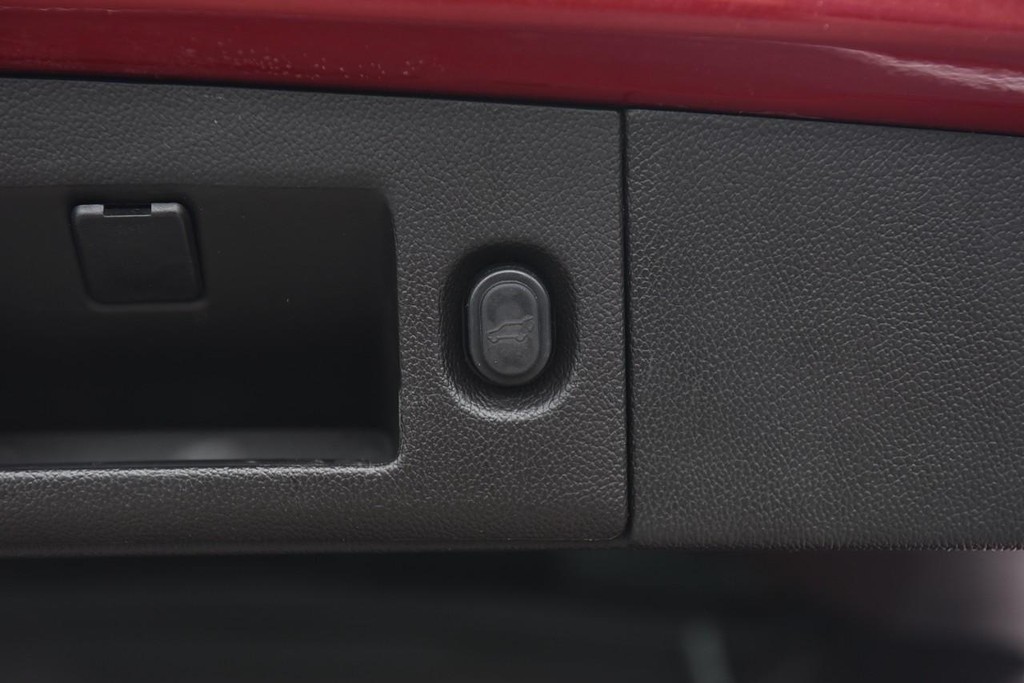 Chevrolet Tahoe Vehicle Full-screen Gallery Image 31