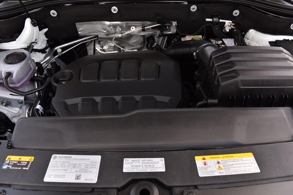 Volkswagen Atlas Cross Sport Vehicle Full-screen Gallery Image 27