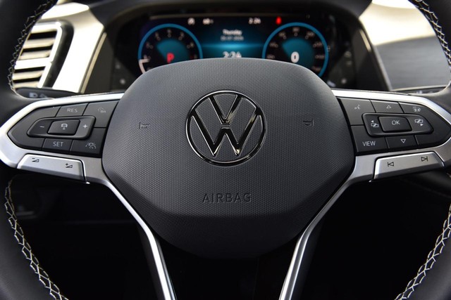 Volkswagen Atlas Cross Sport Vehicle Image 18
