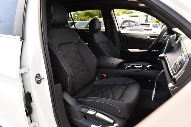 Volkswagen Atlas Cross Sport Vehicle Image 20