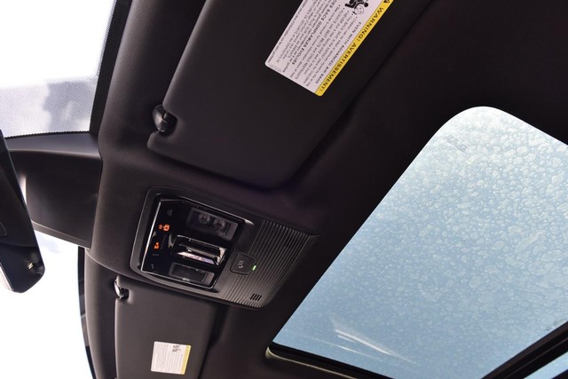 Volkswagen Atlas Cross Sport Vehicle Image 21