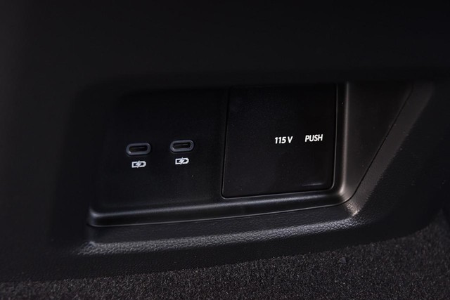 Volkswagen Atlas Cross Sport Vehicle Image 24