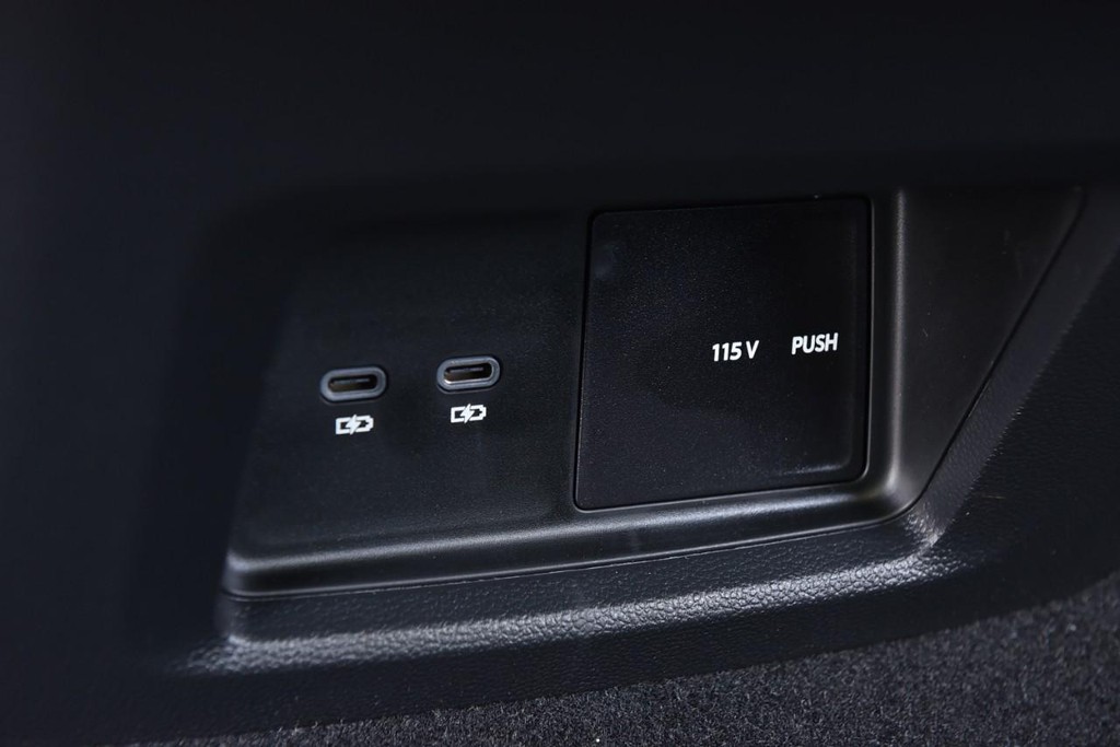 Volkswagen Atlas Vehicle Full-screen Gallery Image 23
