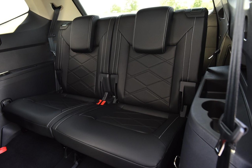 Volkswagen Atlas Vehicle Full-screen Gallery Image 24