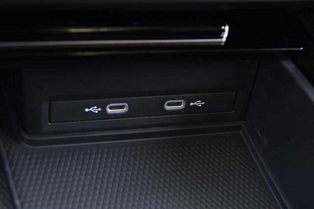 Volkswagen Atlas Vehicle Image 15