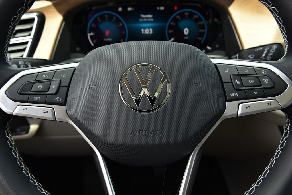 Volkswagen Atlas Vehicle Full-screen Gallery Image 18