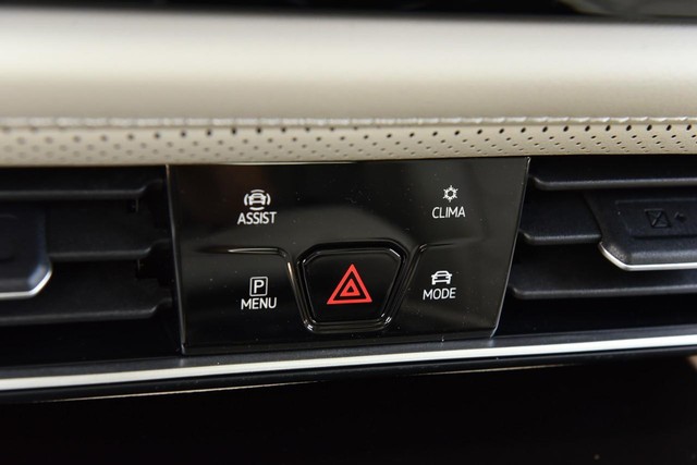 Volkswagen Atlas Vehicle Image 15