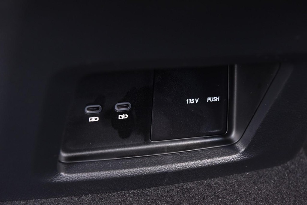 Volkswagen Atlas Cross Sport Vehicle Full-screen Gallery Image 22