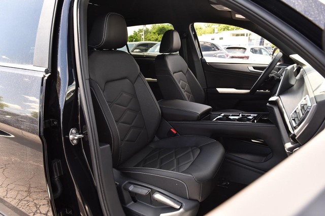Volkswagen Atlas Cross Sport Vehicle Image 19