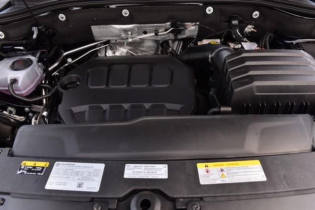 Volkswagen Atlas Cross Sport Vehicle Image 25