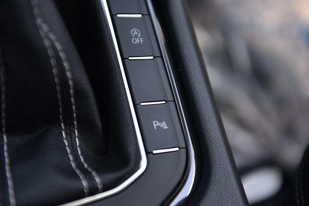 Volkswagen Taos Vehicle Full-screen Gallery Image 18