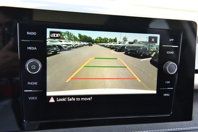 Volkswagen Taos Vehicle Image 12