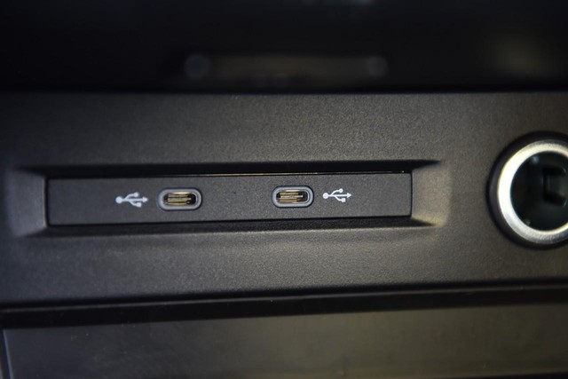 Volkswagen Taos Vehicle Image 15