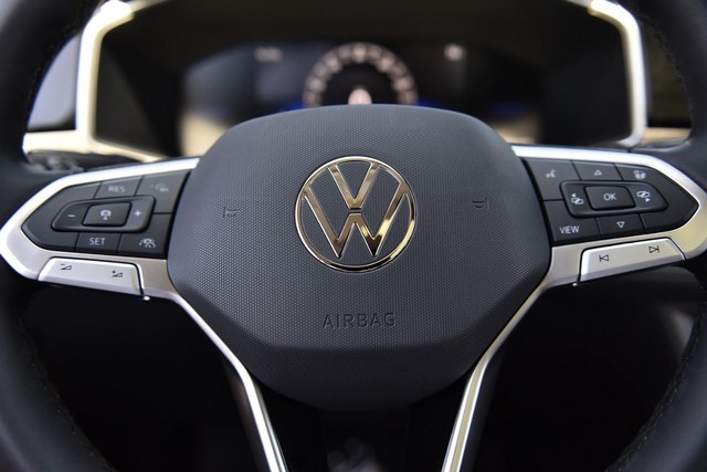 Volkswagen Taos Vehicle Image 19