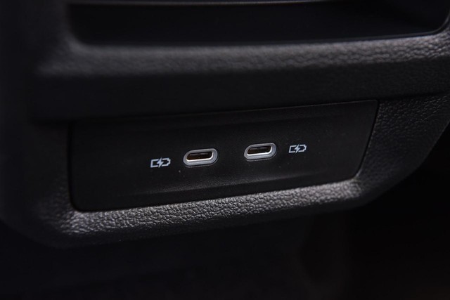 Volkswagen Taos Vehicle Image 25