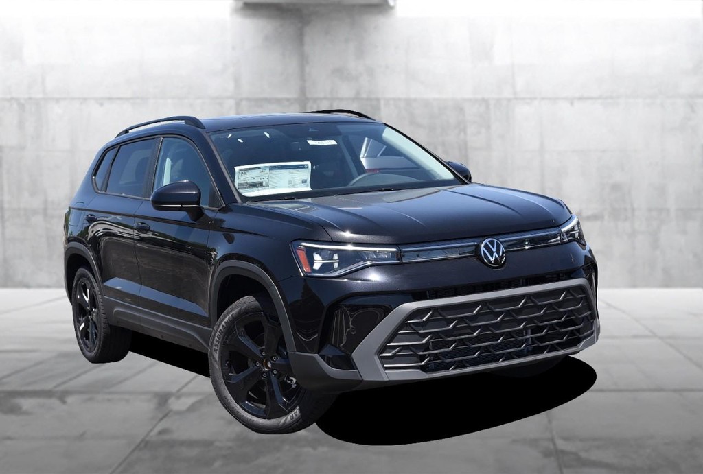 Volkswagen Taos Vehicle Full-screen Gallery Image 2