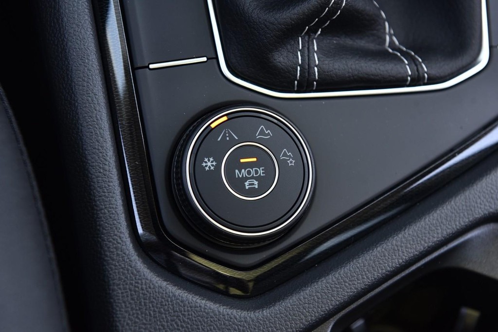 Volkswagen Taos Vehicle Full-screen Gallery Image 17