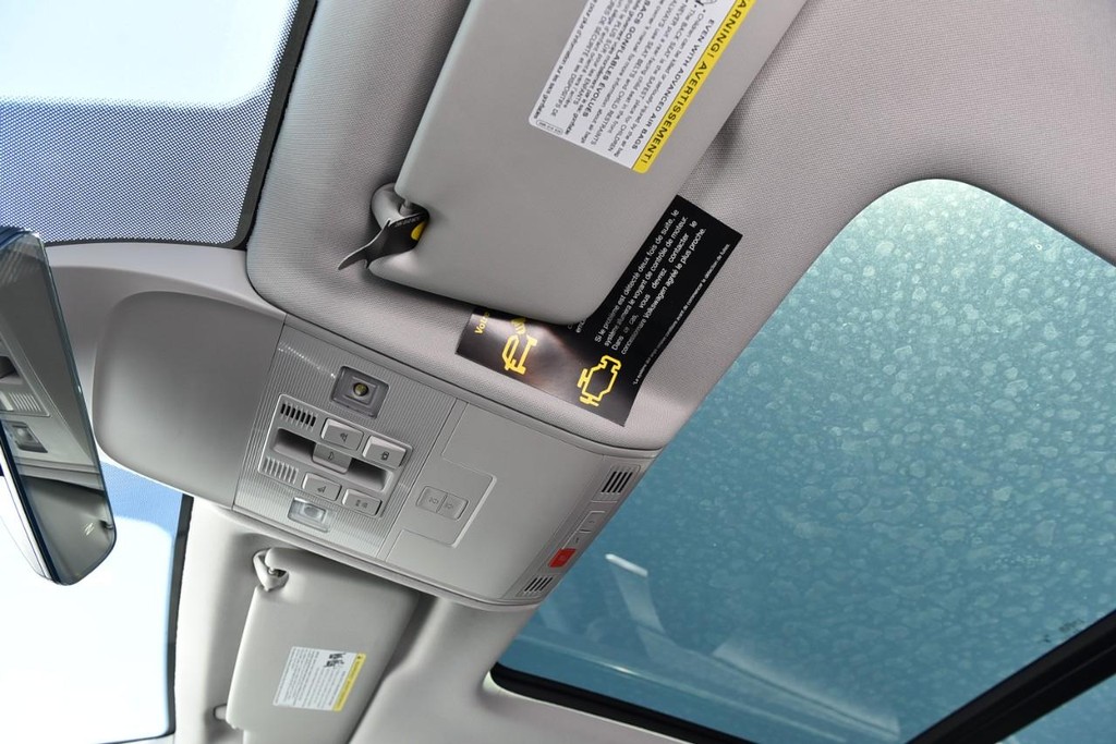 Volkswagen Taos Vehicle Full-screen Gallery Image 22