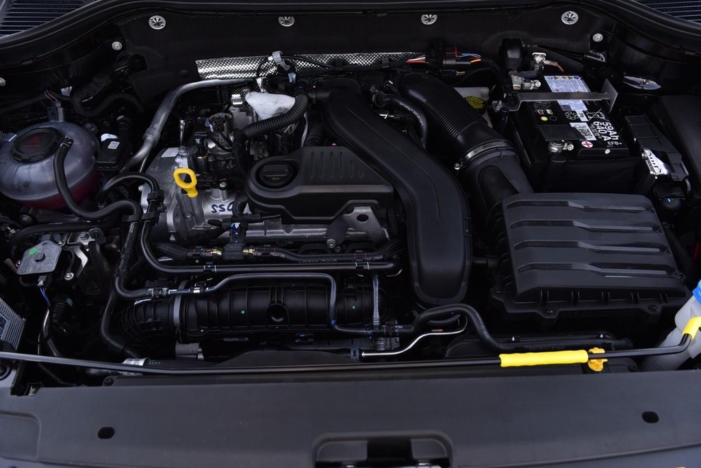 Volkswagen Taos Vehicle Full-screen Gallery Image 27