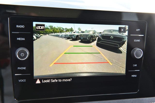 Volkswagen Taos Vehicle Image 12