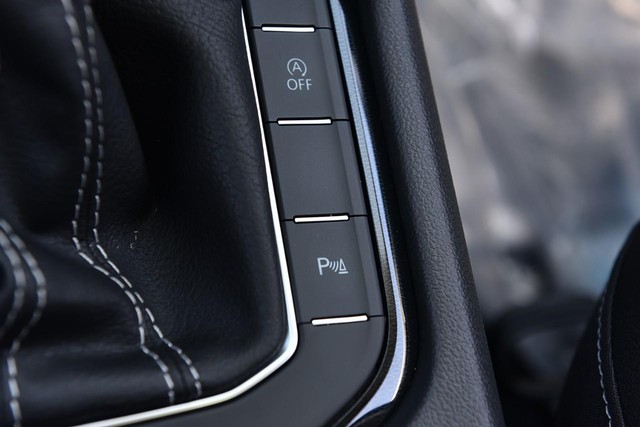 Volkswagen Taos Vehicle Image 18