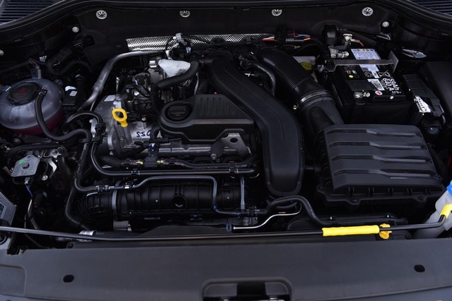 Volkswagen Taos Vehicle Image 27