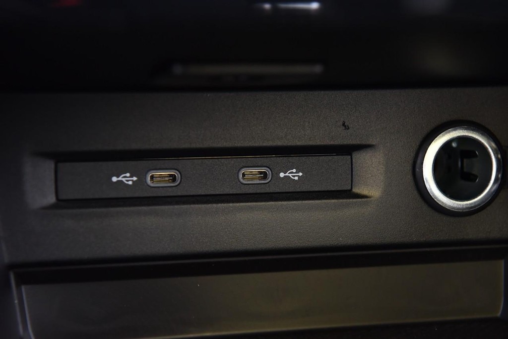 Volkswagen Taos Vehicle Full-screen Gallery Image 15