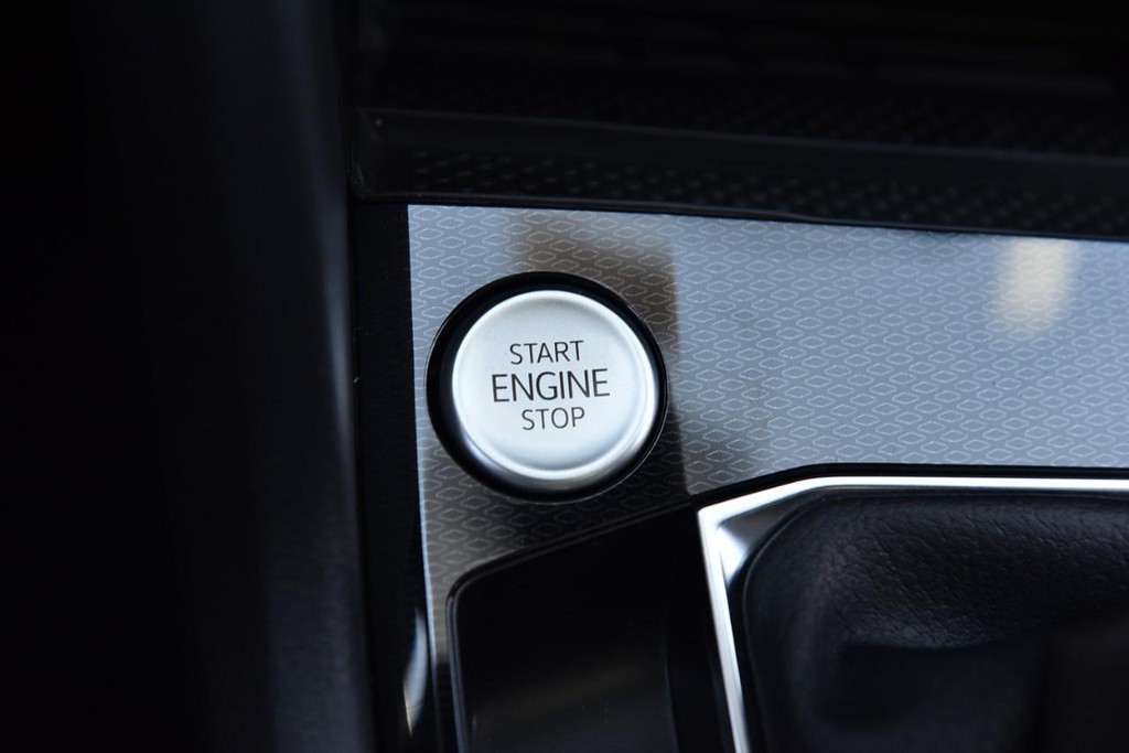 Volkswagen Taos Vehicle Full-screen Gallery Image 16