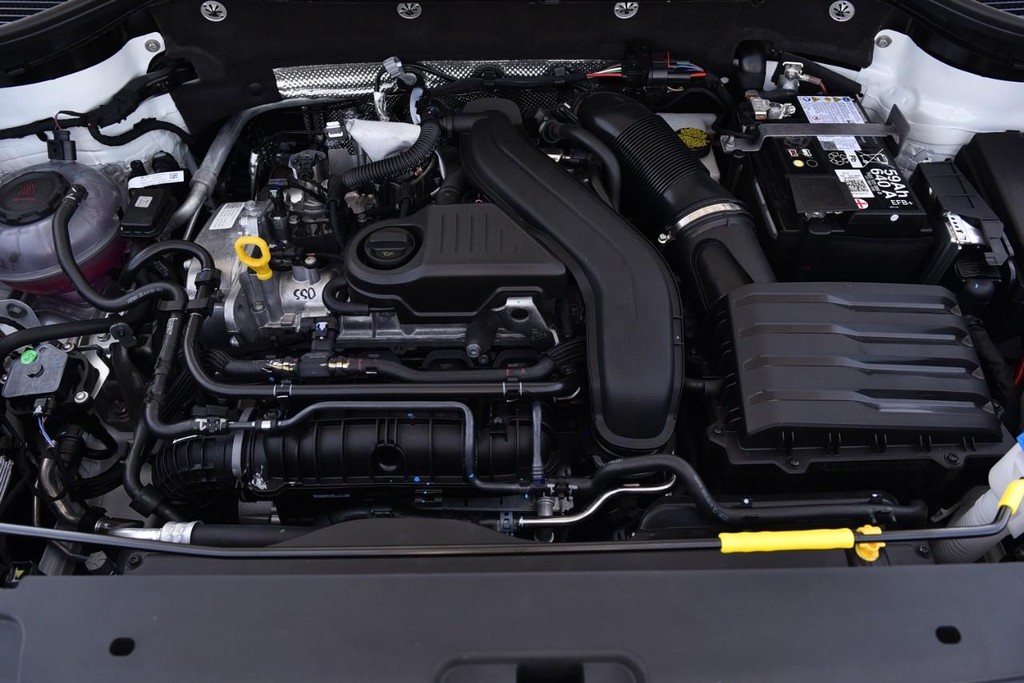 Volkswagen Taos Vehicle Full-screen Gallery Image 27