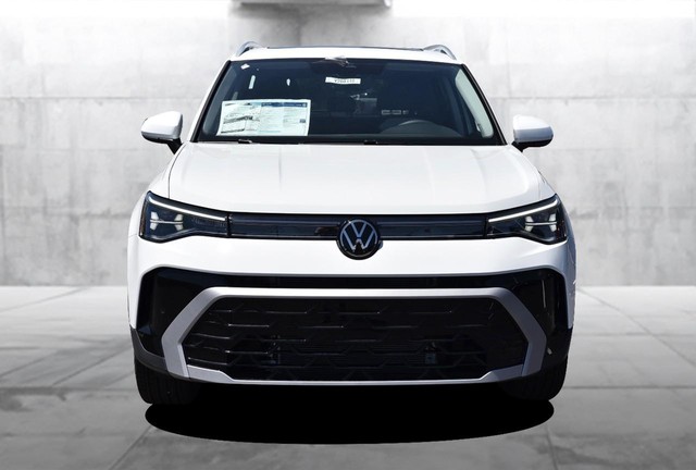 Volkswagen Taos Vehicle Image 04