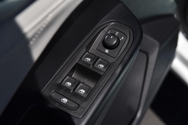 Volkswagen Taos Vehicle Image 08