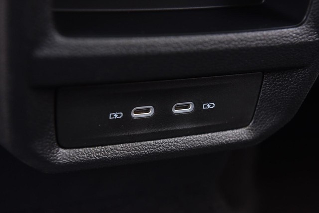 Volkswagen Taos Vehicle Image 25