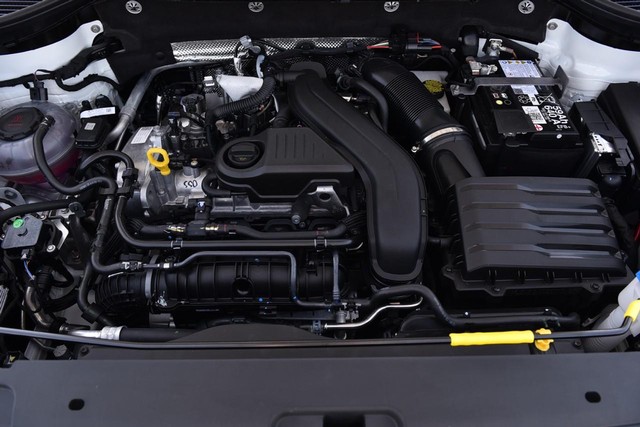 Volkswagen Taos Vehicle Image 27