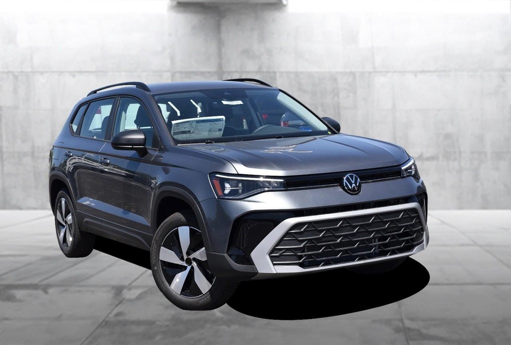 Volkswagen Taos Vehicle Full-screen Gallery Image 2