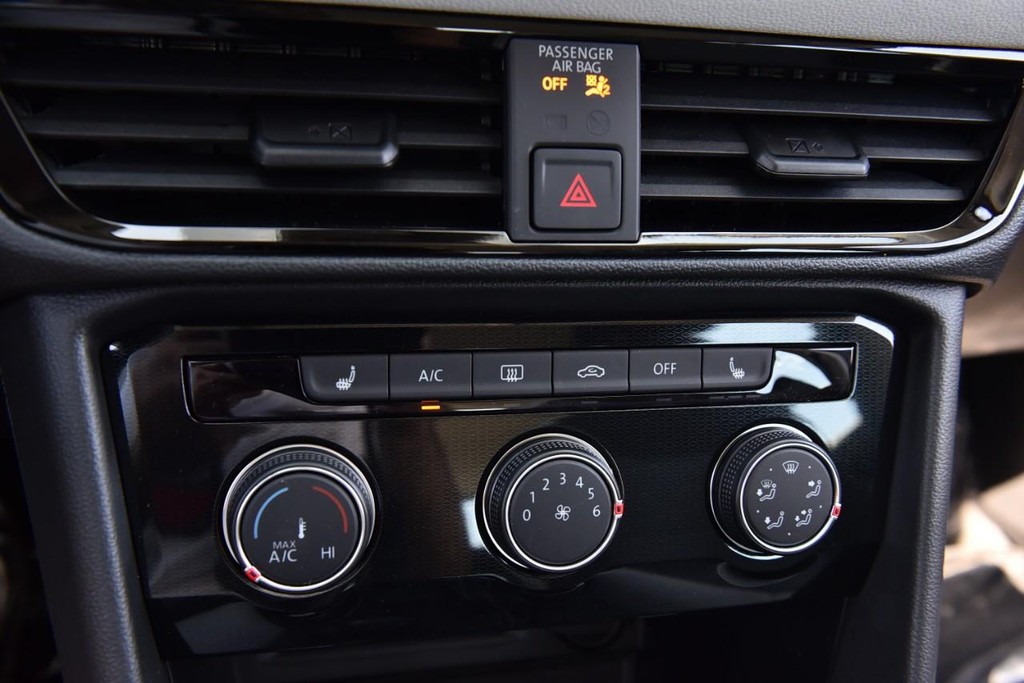 Volkswagen Taos Vehicle Full-screen Gallery Image 14