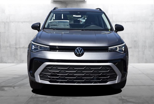 Volkswagen Taos Vehicle Image 04