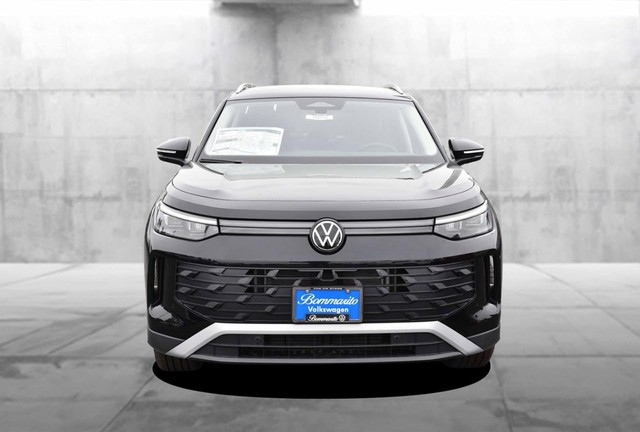 Volkswagen Tiguan Vehicle Image 04