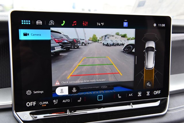Volkswagen Tiguan Vehicle Image 13