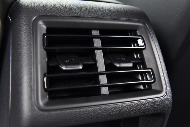 Volkswagen Tiguan Vehicle Image 22