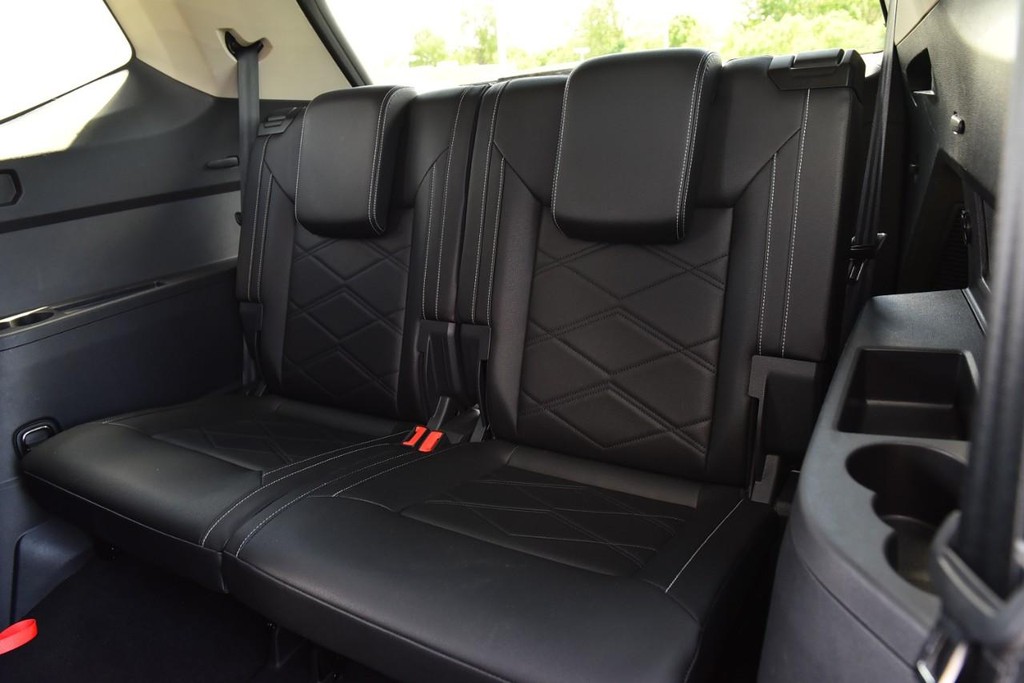 Volkswagen Atlas Vehicle Full-screen Gallery Image 24