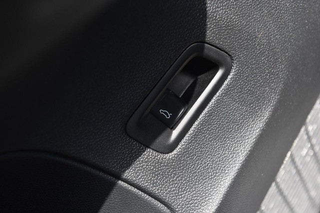 Volkswagen Atlas Vehicle Image 09