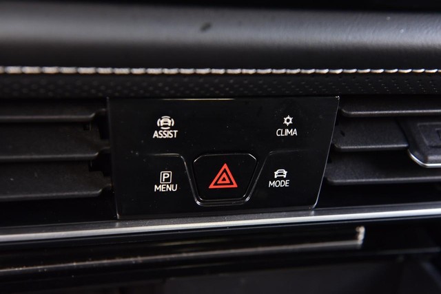 Volkswagen Atlas Vehicle Image 15