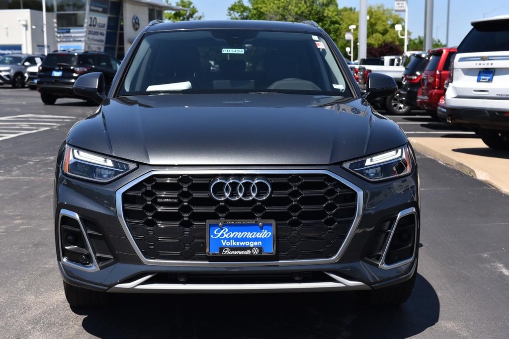 Audi Q5 Vehicle Full-screen Gallery Image 04