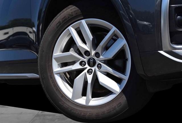 Audi Q5 Vehicle Image 03