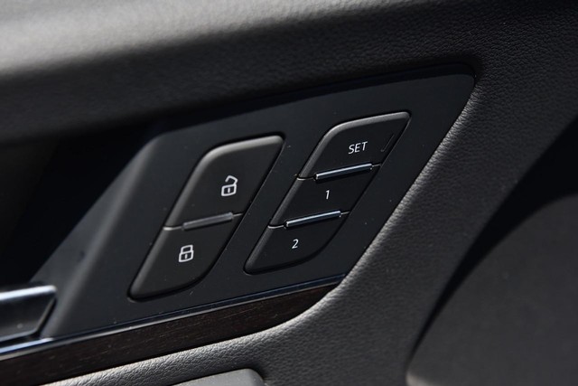 Audi Q5 Vehicle Image 10