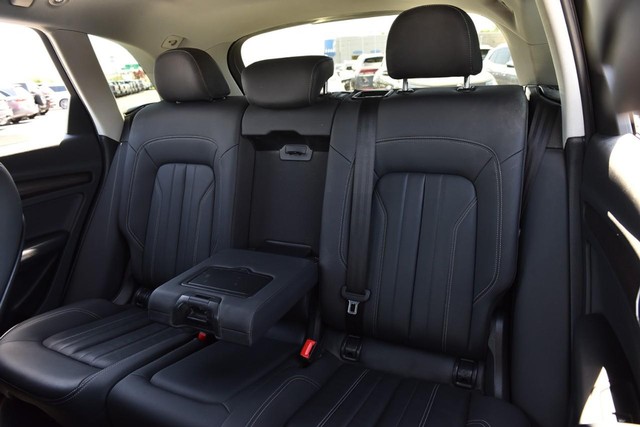 Audi Q5 Vehicle Image 23