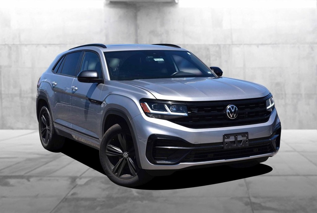 Volkswagen Atlas Cross Sport Vehicle Full-screen Gallery Image 2