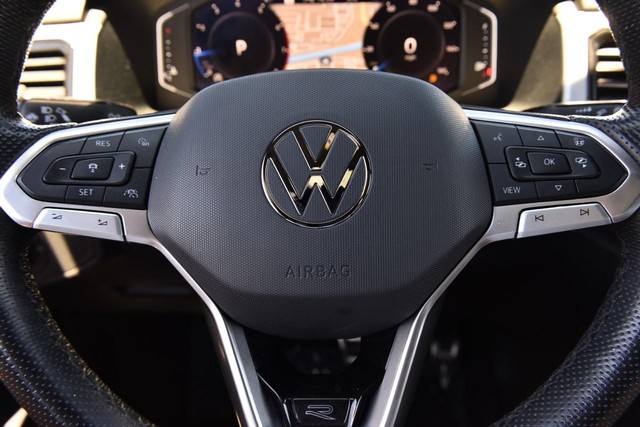 Volkswagen Atlas Cross Sport Vehicle Image 18